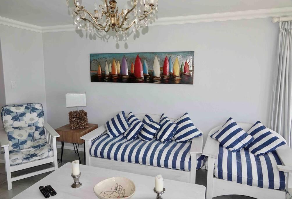 Villa Whales & Waves Hermanus Exterior foto