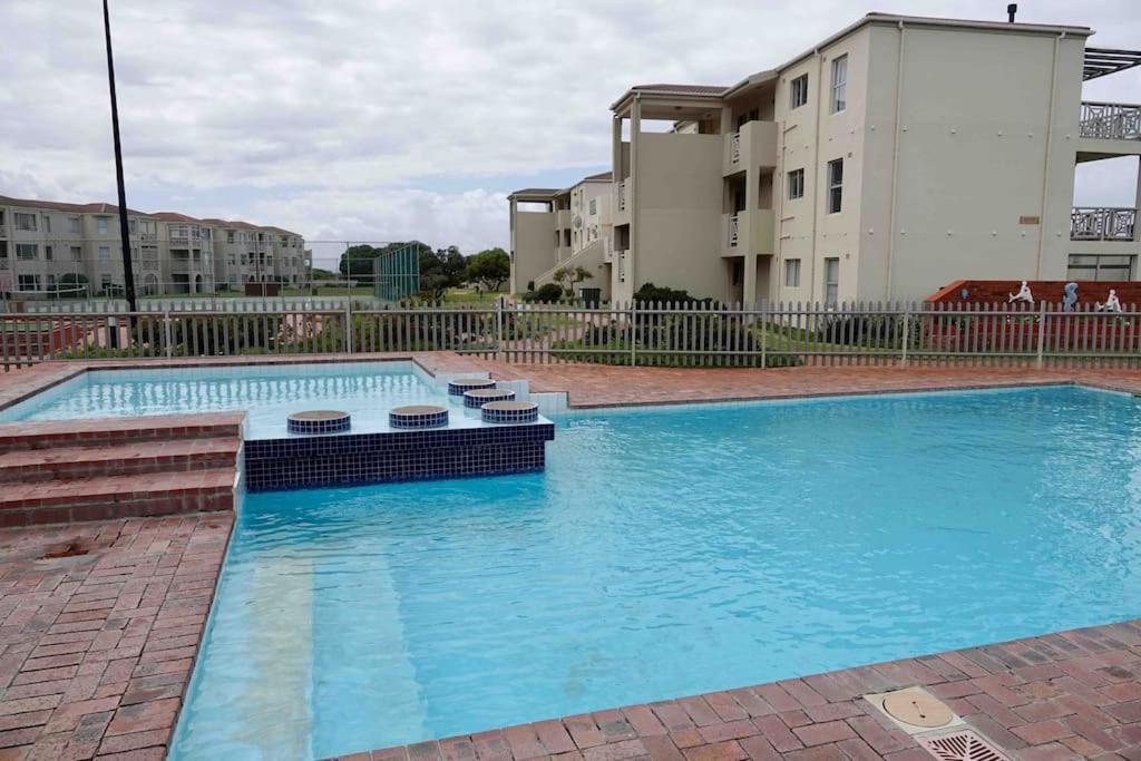 Villa Whales & Waves Hermanus Exterior foto